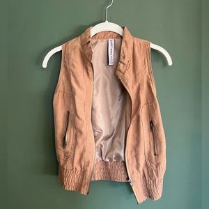 ALMOST FAMOUS - brownish tan vest, size S, in perfect condition!